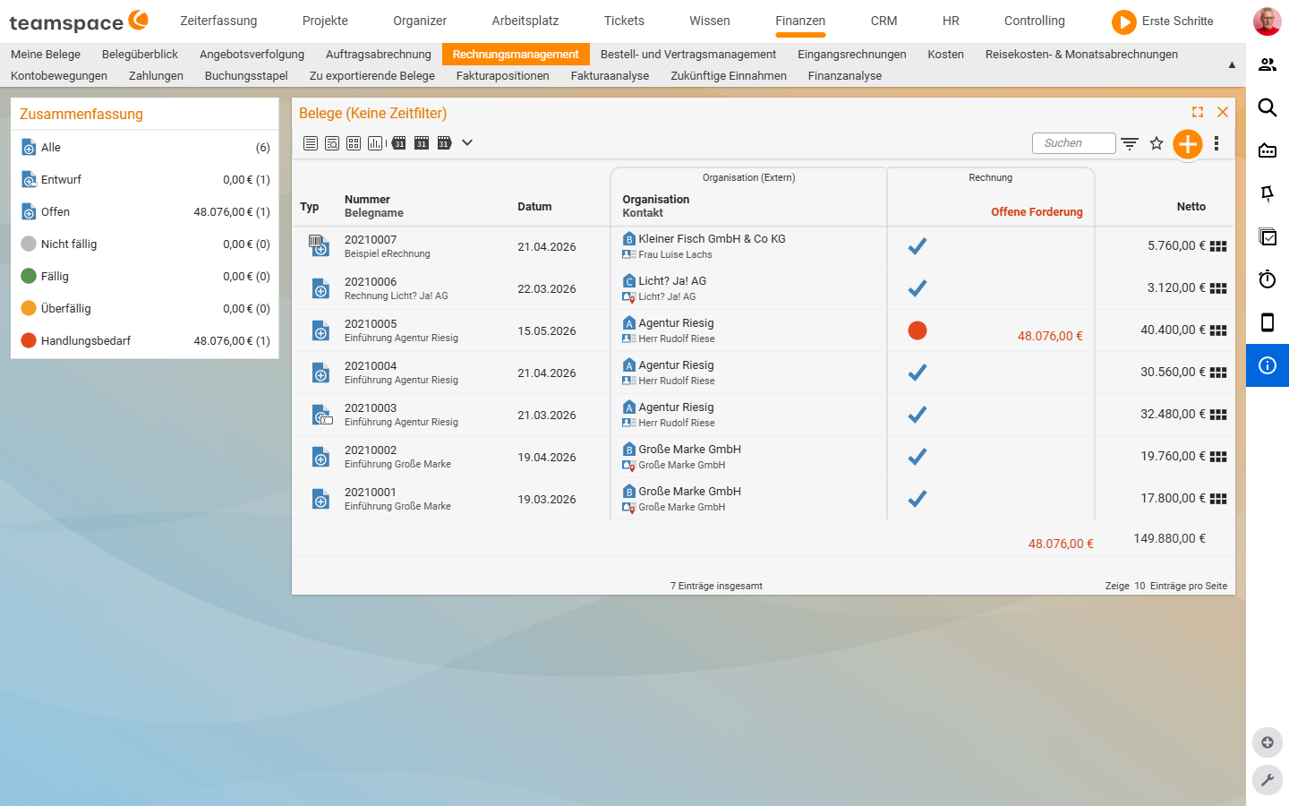 Liste Rechnungsmanagement mit Forderungs-Status pro Rechnung (bezahlt/offene Forderung) und Zusammenfassung in der Sidebar