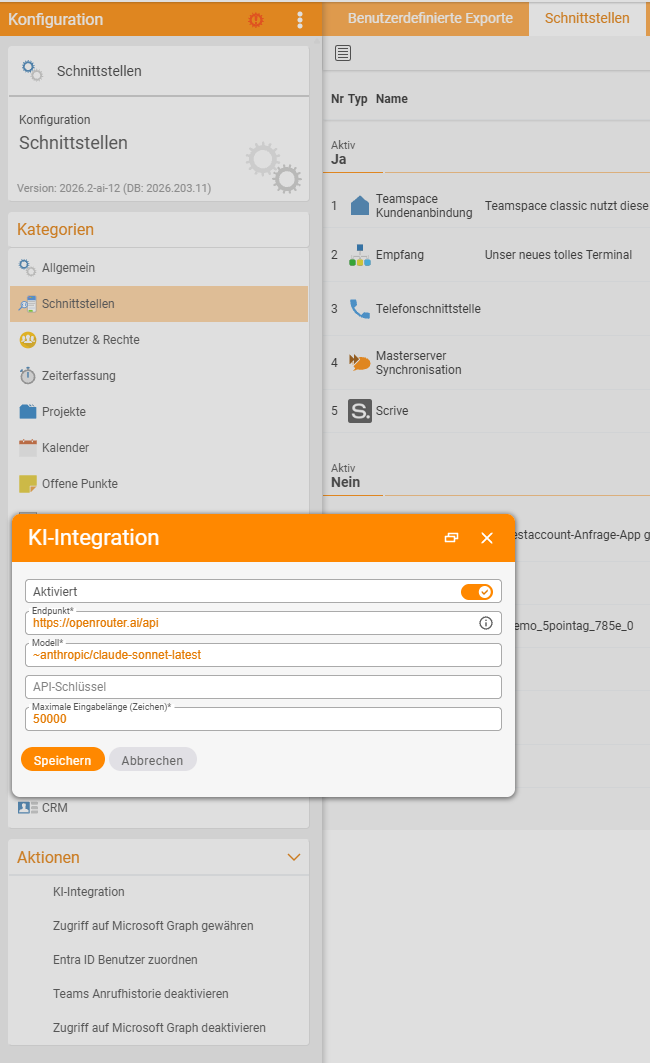 Der Dialog KI-Integration über der Kategorie Schnittstellen: der Schalter Aktiviert ist eingeschaltet, darunter die Felder Endpunkt, Modell, der leere API-Schlüssel und Maximale Eingabelänge (Zeichen) mit dem Wert 50000, unten die Schaltflächen Speichern und Abbrechen; links unten ist der Bereich Aktionen mit dem Eintrag KI-Integration zu sehen