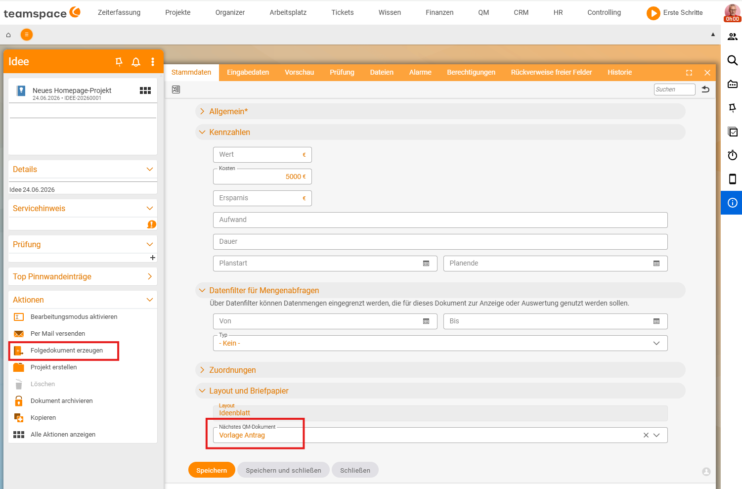 Detailmanager einer Idee „Neues Homepage-Projekt“ (IDEE-20260001), Reiter Stammdaten; in der Aktionen-Sidebar ist „Folgedokument erzeugen“ hervorgehoben, in „Layout und Briefpapier“ steht „Nächstes QM-Dokument: Vorlage Antrag“
